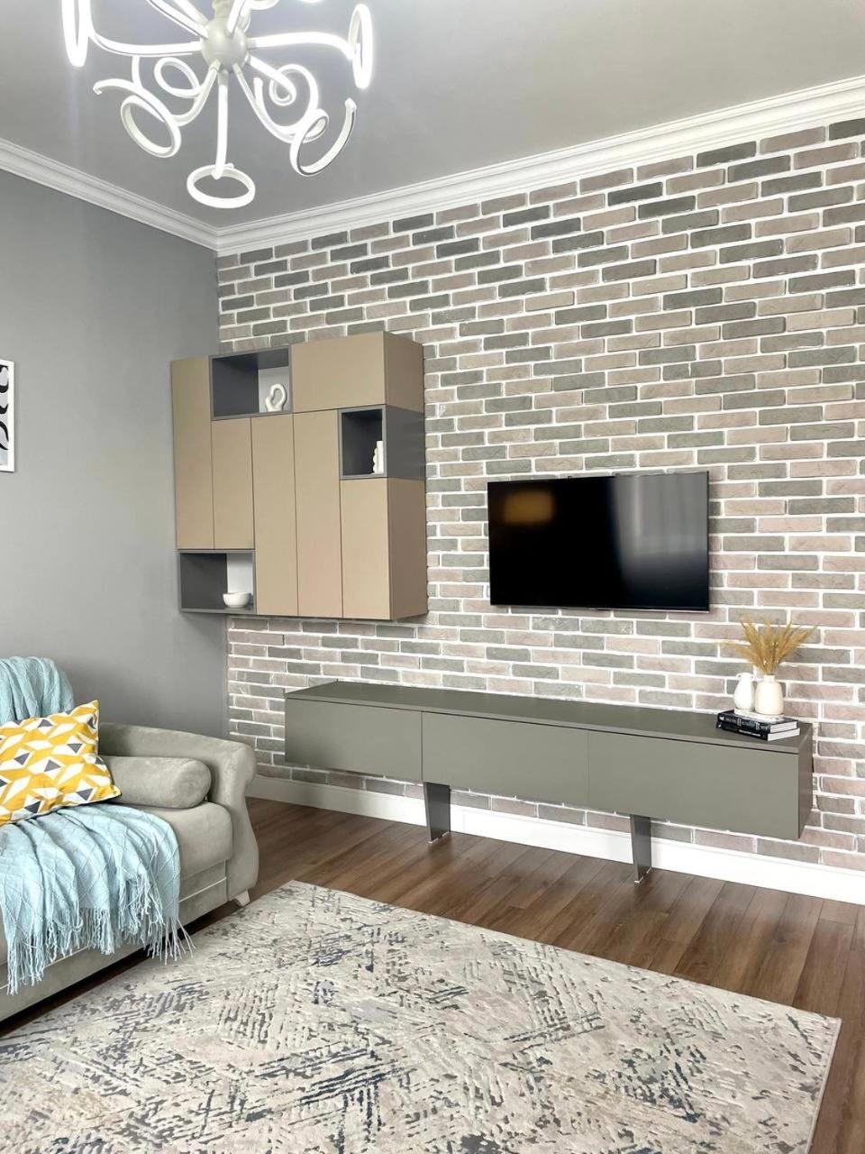 Braun, 50 метров до трц Mega по розыбакиева Apartment